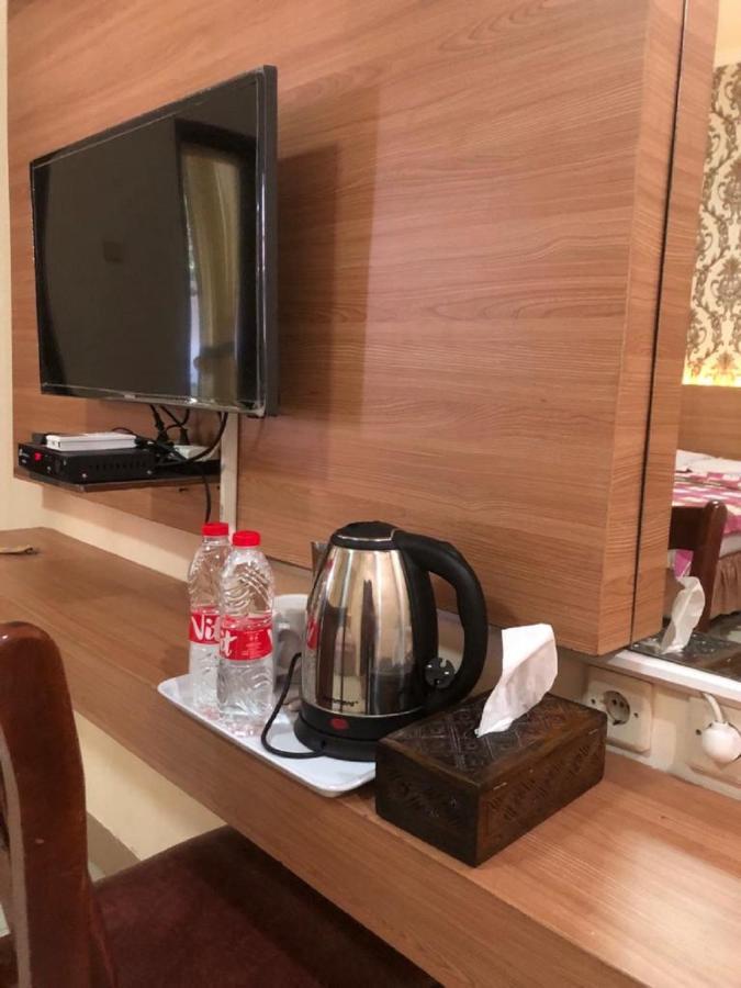 Grafika Hotel Dan Resto Gombong  Buitenkant foto